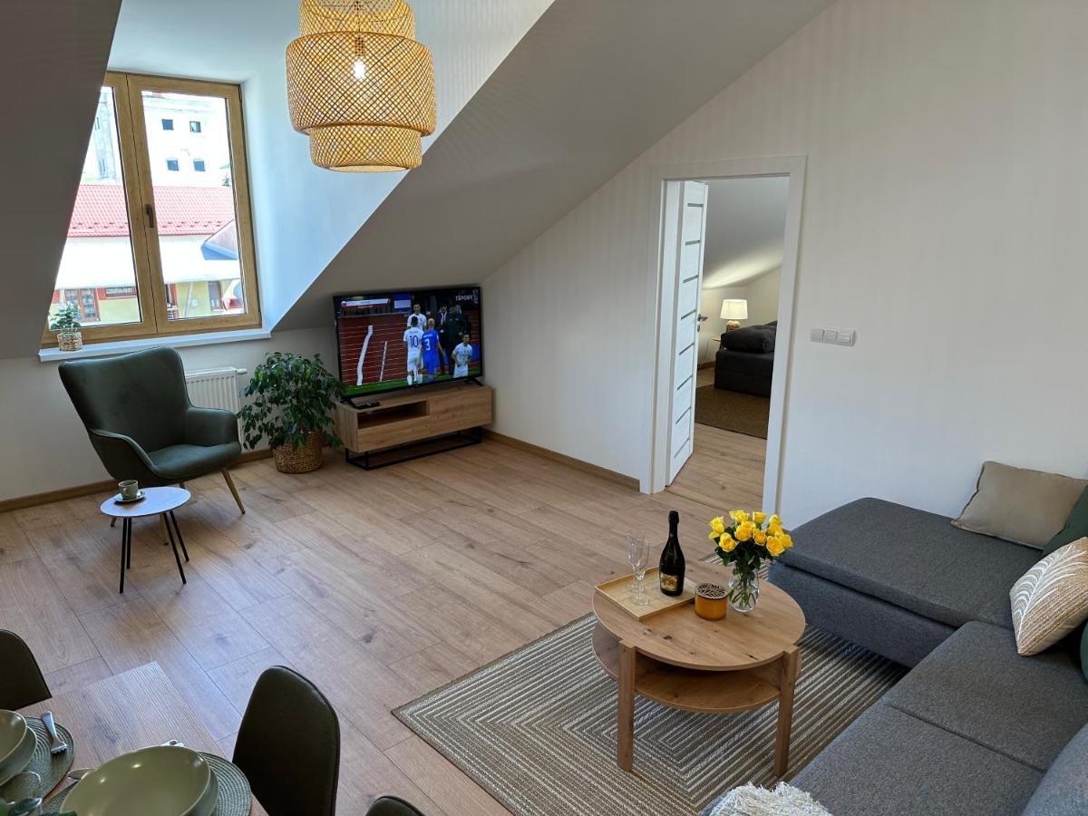 Green Apartment - City Centre - Main Square Липтовски-Микулаш Экстерьер фото
