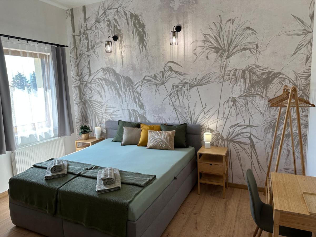 Green Apartment - City Centre - Main Square Липтовски-Микулаш Экстерьер фото